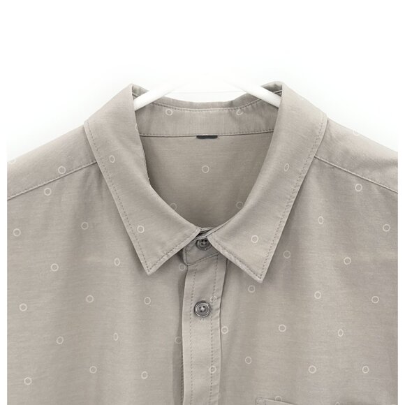 Vuori Shirt Medium Mens Green Gray Short Sleeve Stretch Casual Pocket - Picture 2 of 5